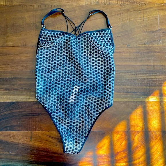 - Victorias Secret Black and Tan Lace Teddy Size Small Brand New - Picture 2 of 5